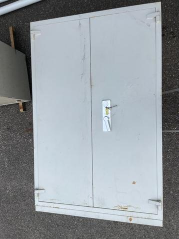 Kluis brandkast en Wapenkast homesafe ( 473 ) beschikbaar voor biedingen