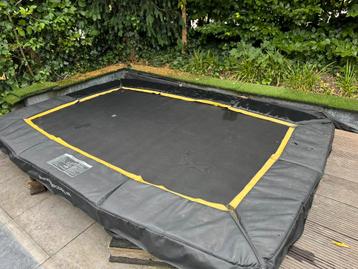 Trampoline om in te graven beschikbaar voor biedingen