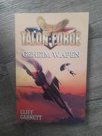 C. Garnett - Geheim wapen, Boeken, Thrillers, Gelezen, Ophalen of Verzenden, C. Garnett