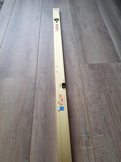 Amper gebruikt: Sola Azm3 150cm Magnetische waterpas, Doe-het-zelf en Verbouw, Meetapparatuur, Gebruikt, Ophalen