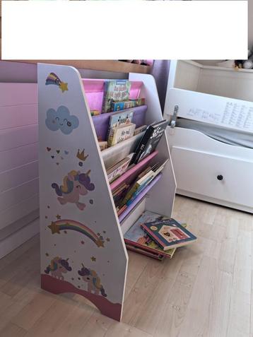 Boekenrek voor een kinderkamer met Unicorn.  Zie foto's. beschikbaar voor biedingen