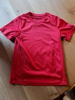 ROOD SPORT SHIRT MAAT 140, Ophalen of Verzenden, Zo goed als nieuw, Jongen of Meisje, Sport- of Zwemkleding