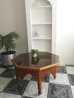 Houten gesneden tafel met getinte glas scherm, Ophalen, Gebruikt, Rond, Landelijk
