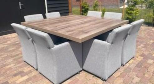 Vierkante tafel met stoelen, Tuin en Terras, Tuinsets en Loungesets, Gebruikt, Ophalen