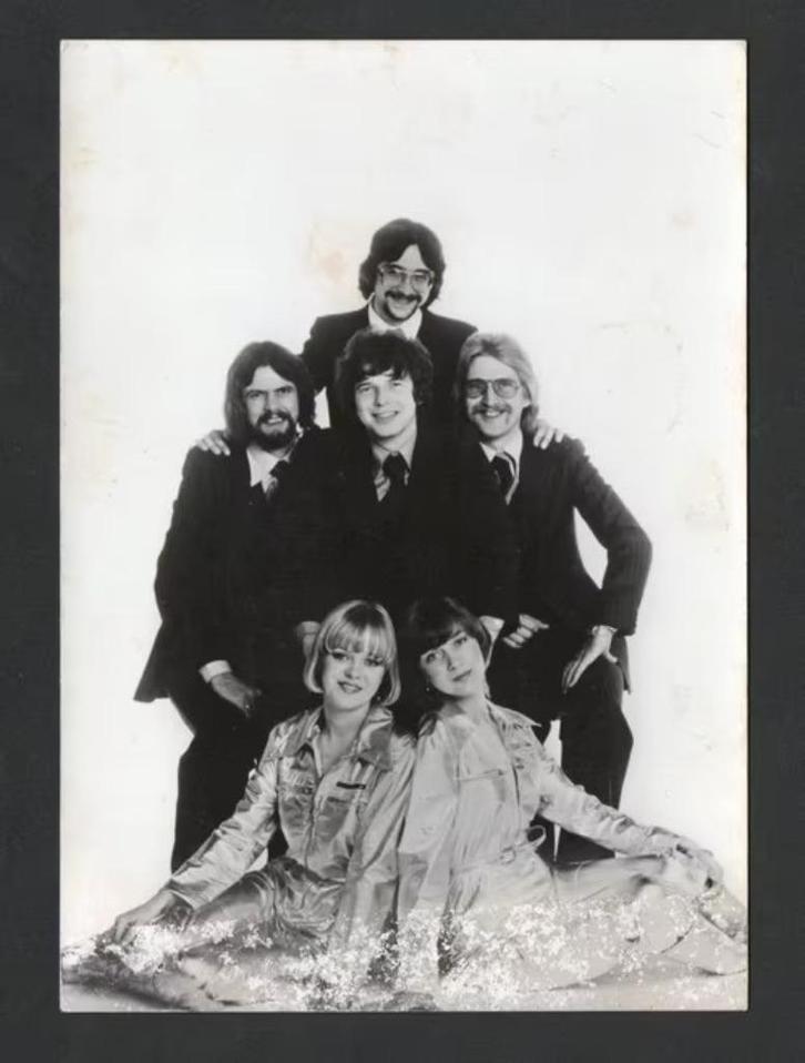 Band Teach In Muziek Enschede Ding-A-Dong Handtekeningen., Verzamelen, Ansichtkaarten | Themakaarten, 1960 tot 1980, Sterren en Beroemdheden