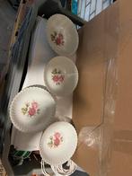 Vintage  Borden Set, Gebruikt, Ophalen of Verzenden, Bord(en), Overige stijlen