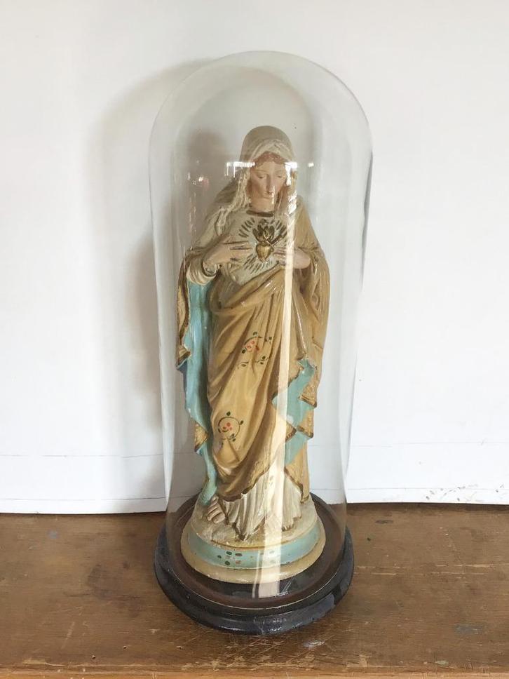 Katholiek kerk beeld heilige maagd Maria onder glazen stolp, Antiek en Kunst, Antiek | Religie, Ophalen