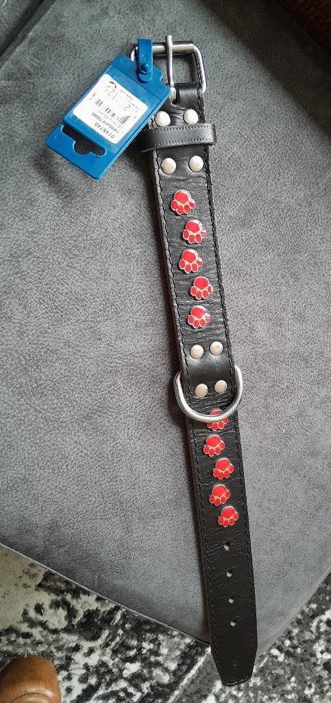 Halsband met rode voetjes, Dieren en Toebehoren, Hondenhalsbanden en Penningen, Nieuw, Ophalen of Verzenden