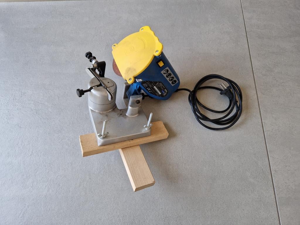 Royal RCS 85/ 1 E 230V ketting slijpmachine Einhell, Ophalen, Gebruikt, Minder dan 700 watt, Werkbankslijpmachine