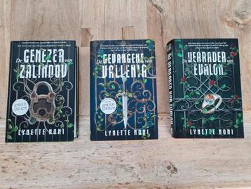 Lynette Noni - Genezer trilogie, Limited Editions beschikbaar voor biedingen
