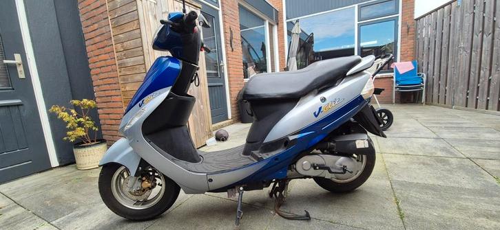 Peugeot v-clic snorfiets, Fietsen en Brommers, Scooters | Peugeot, Gebruikt, Overige modellen, Benzine, Ophalen of Verzenden