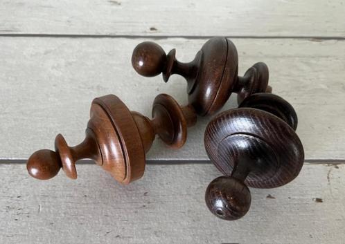 Drie verschillende houten siertorentjes draaiwerk, Antiek en Kunst, Antiek | Woonaccessoires, Ophalen of Verzenden