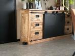 Mango houten dressoir met schuifdeuren en lades, Huis en Inrichting, Ophalen, 150 tot 200 cm, Zo goed als nieuw, Met lade(s)