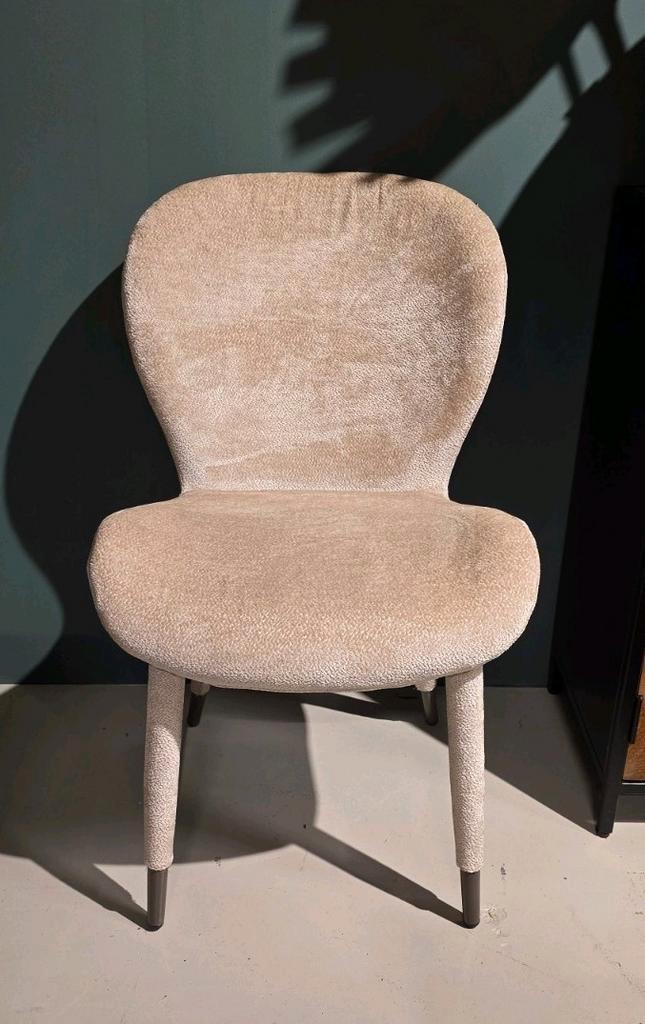 Eetkamerstoel teddy | Beige | showroommodel, Huis en Inrichting, Stoelen, Zo goed als nieuw, Eén, Overige kleuren, Ophalen