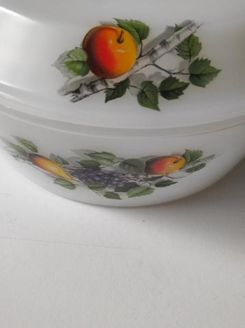 3 dekschalen van JAJ en ARCOPAL  RETRO VINTAGE beschikbaar voor biedingen