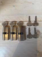 3 Cilindersloten met 7 Sleutels merk DOM, Ophalen of Verzenden, Gebruikt, Overige materialen, Slot