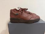 Te koop nieuwe New Balance 550, Kleding | Heren, Schoenen, Postlaan 3, Bruin, Nieuw, Ophalen of Verzenden