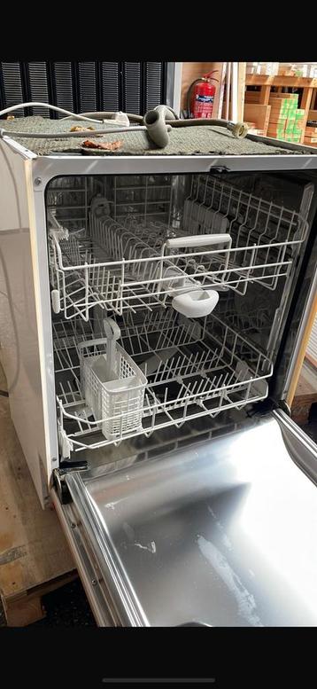 Gebruikte inbouw vaatwasser beschikbaar voor biedingen