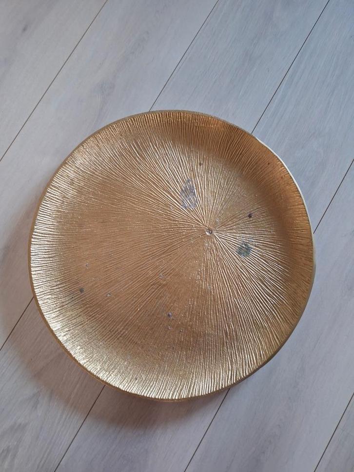 Groot goudkleurig plateau voor kaarsen, Huis en Inrichting, Woonaccessoires | Schalen en Manden, Gebruikt, Schaal, Rond, Overige materialen