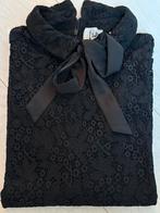 ISAY zwarte top met kant en strik, maat xl, Nieuwstaat!, Isay, Zwart, Maat 46/48 (XL) of groter, Ophalen of Verzenden