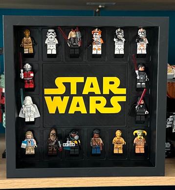 LEGO Minifigure Display – Star Wars Theme 16 Figures 25x25cm beschikbaar voor biedingen