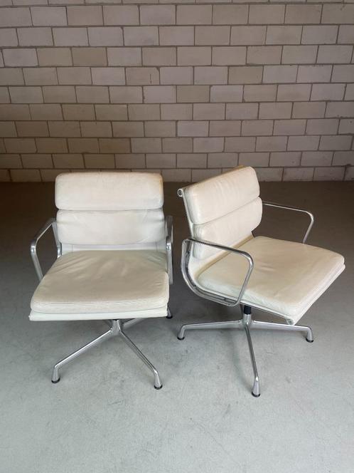 Vitra Eames EA208 Softpad, Charles Eames (voorraad: 10), Huis en Inrichting, Bureaustoelen, Gebruikt, Bureaustoel, Wit, Ophalen