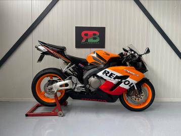 Honda CBR 1000 RR Repsol 2005 *Yoshimura *28.128 km *Org. NL beschikbaar voor biedingen