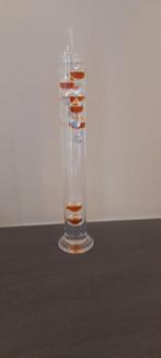 Galileo Thermometer - Tijdloos Design, Huis en Inrichting, Woonaccessoires | Thermometers, Ophalen, Zo goed als nieuw, Binnenthermometer