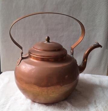 Vintage koperen ketel beschikbaar voor biedingen