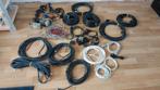Diverse kabels + acc (VGA, RCA, SCART, antenne, speaker), Ophalen of Verzenden, Zo goed als nieuw