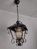 Vintage Hanglamp met Smeedijzeren Details, Huis en Inrichting, Lampen | Hanglampen, Ophalen, Gebruikt, 50 tot 75 cm, Vintage