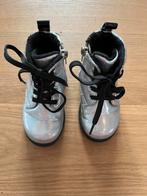 Leuke zilveren laarsjes meisje maat 23, Kinderen en Baby's, Babykleding | Schoentjes en Sokjes, Schoentjes, Meisje, Cupcake, Ophalen of Verzenden