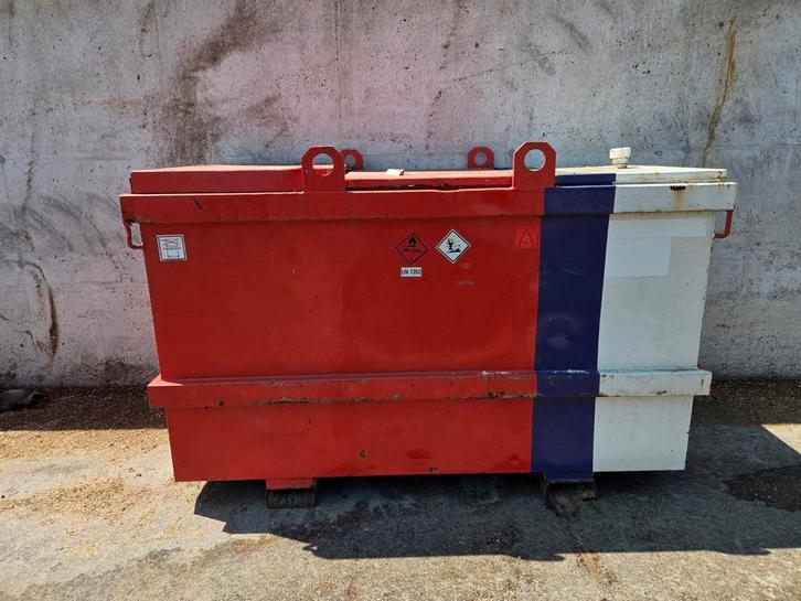 mobiele dieseltank 2000ltr  staal 220v pomp, Diversen, Overige Diversen, Zo goed als nieuw, Ophalen of Verzenden