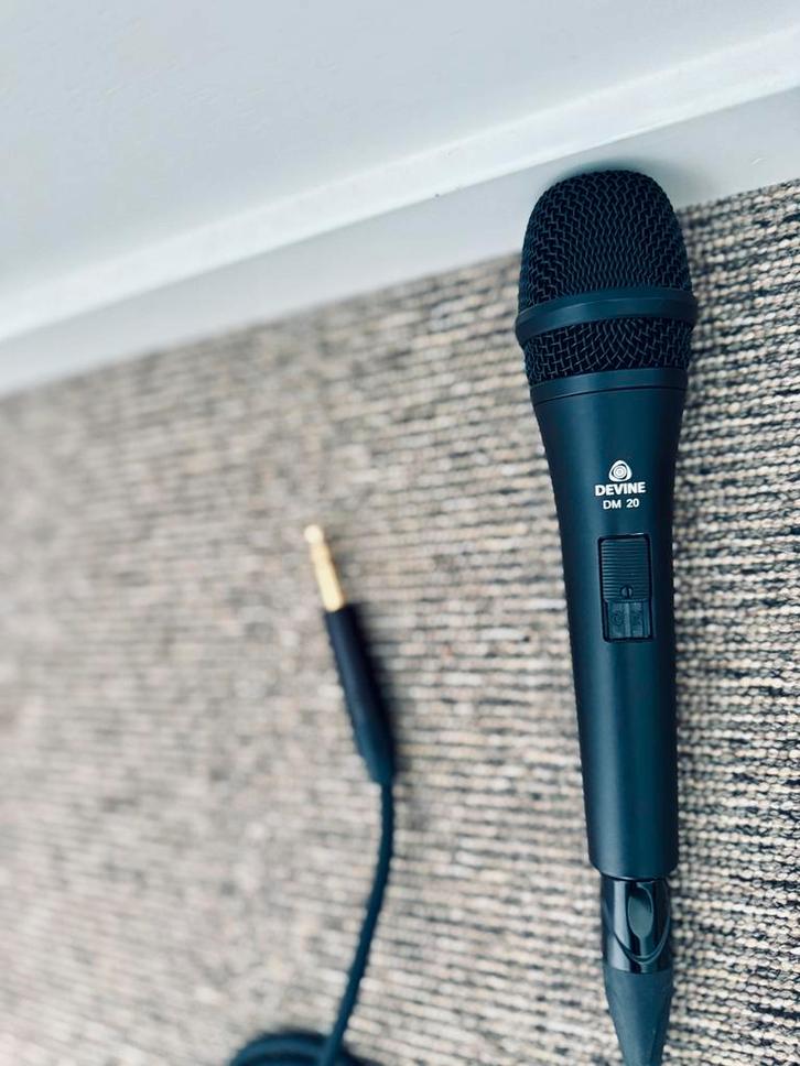 Devine DM 20 Mic + Jack Cable / As New, Muziek en Instrumenten, Microfoons, Zo goed als nieuw, Zangmicrofoon, Ophalen of Verzenden