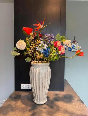 Grote hoge 68cm geglazuurde oude vaas bloempot diverse beschikbaar voor biedingen