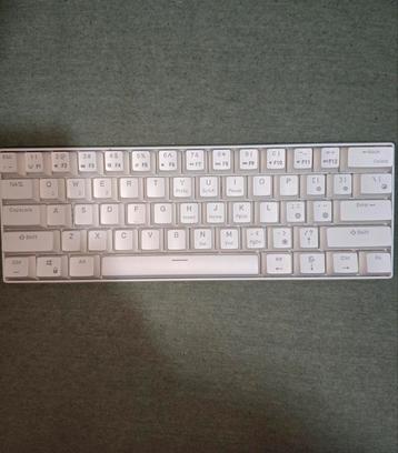 Royal Kludge Toetsenbord + toebehorende accesoires  beschikbaar voor biedingen