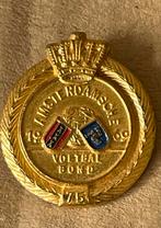 Oud Speldje  Volleybal Bond - Kenia Project!, Verzamelen, Speldjes, Pins en Buttons, Ophalen of Verzenden, Gebruikt, Sport, Speldje of Pin