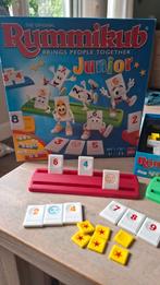Rummikub Junior - Zo goed als nieuw!, Hobby en Vrije tijd, Gezelschapsspellen | Bordspellen, Drie of vier spelers, Ophalen of Verzenden