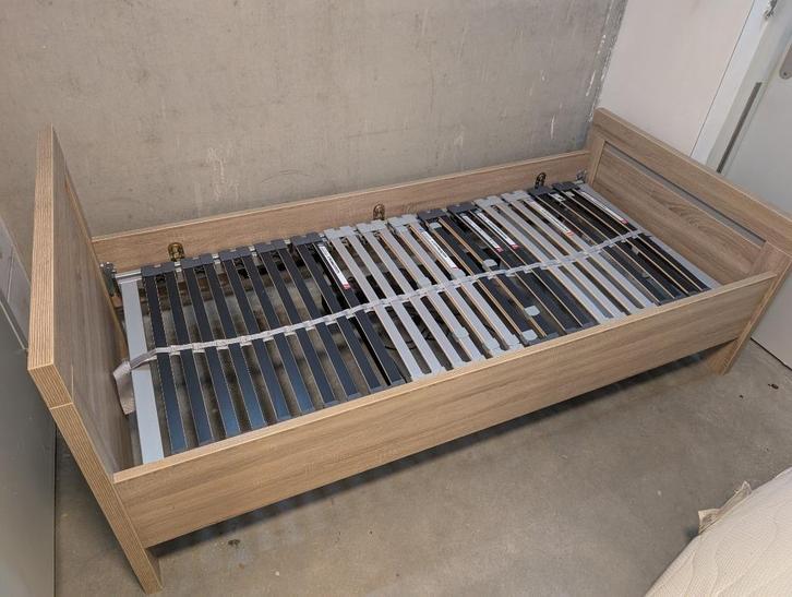 Elektrisch eenpersoons bed, Huis en Inrichting, Slaapkamer | Bedden, Gebruikt, Eenpersoons, 90 cm, 190 cm of minder, Hout, Bruin