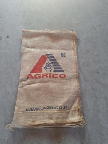 Kleine jute zakken 20kg  beschikbaar voor biedingen