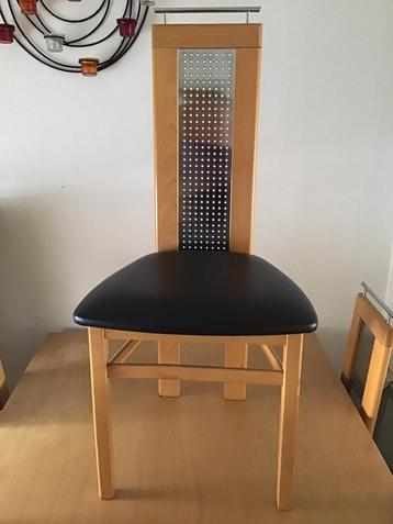 6 eetkamerstoelen z.g.a.n. beschikbaar voor biedingen