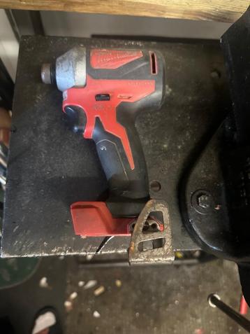 Milwaukee schroefmachine  beschikbaar voor biedingen