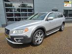 Volvo XC70 2.4 D5 Summum 4 WD handgeschakeld veel opties per, Auto's, Euro 5, Gebruikt, Zwart, 1688 kg