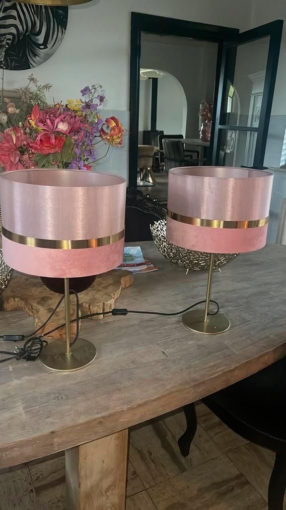 Tafellamp 2 roze met goud, Huis en Inrichting, Lampen | Tafellampen, Zo goed als nieuw, Minder dan 50 cm, Ophalen of Verzenden