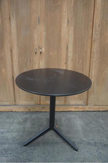 Horeca Bistro ronde tafel tafels eettafel beschikbaar voor biedingen