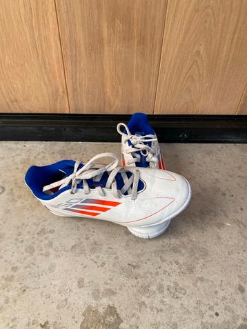 Adidas Fso Straatvoetbal Schoenen Maat 33 beschikbaar voor biedingen
