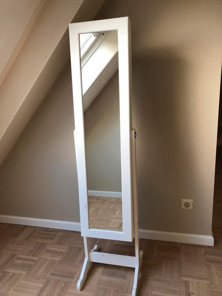 Sieradenkast Wit met spiegel, Huis en Inrichting, Woonaccessoires | Spiegels, Zo goed als nieuw, Minder dan 50 cm, Minder dan 100 cm