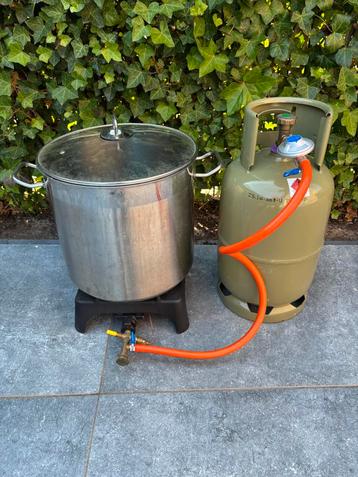 Spin brander Foker met Partikel pan met gebruikte gasfles. beschikbaar voor biedingen