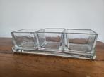 3 glazen vazen op glazen plaat, Gebruikt, Overige kleuren, Ophalen of Verzenden, Glas