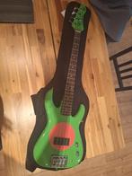 Flea bass model 32 punk green, Muziek en Instrumenten, Snaarinstrumenten | Gitaren | Bas, Ophalen of Verzenden, Gebruikt, Elektrisch